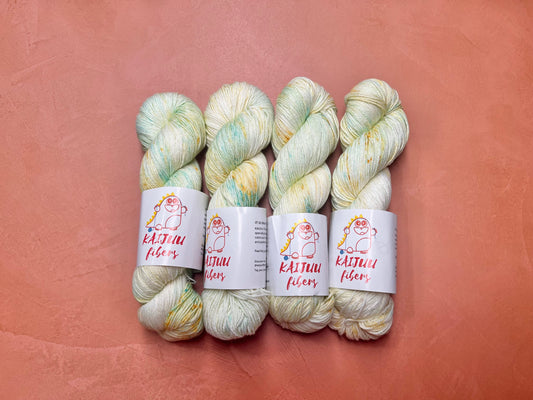 Bambino silk - Yellow Cream (OOAK)