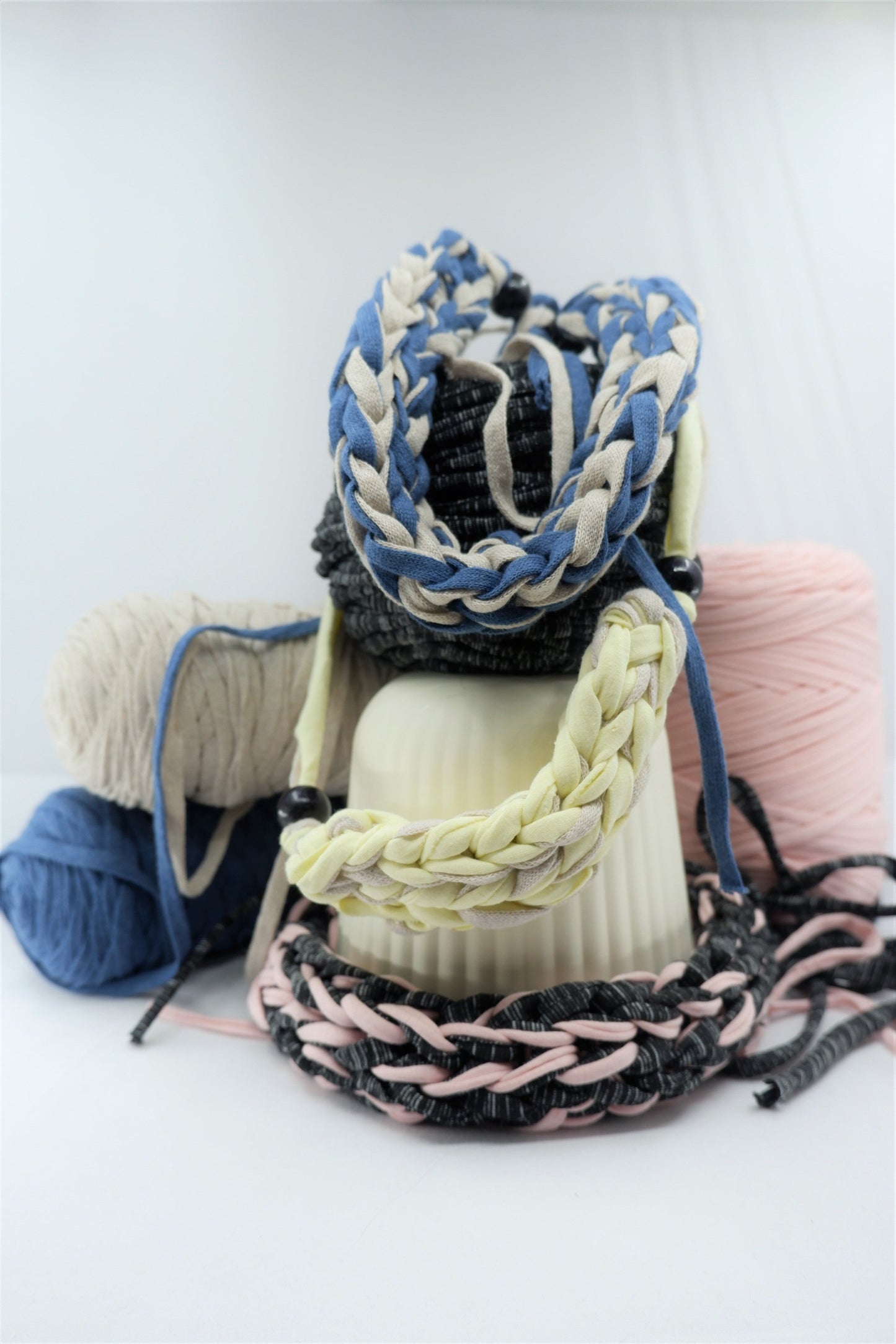 Level 0: Finger Knitting